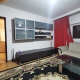 Vitan Mall, Nerva Traian 4 camere decomandat